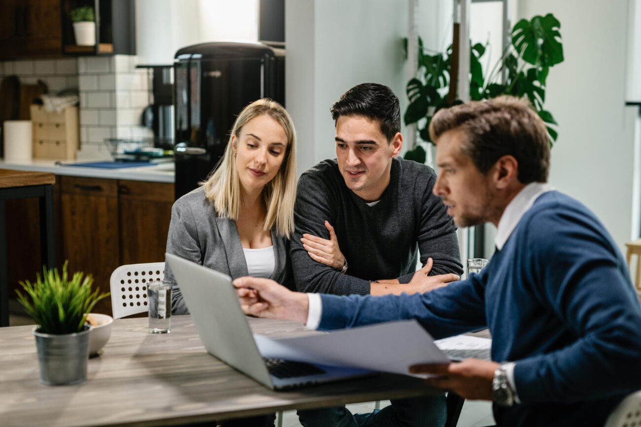 mortgage underwriting process document review with homebuyers